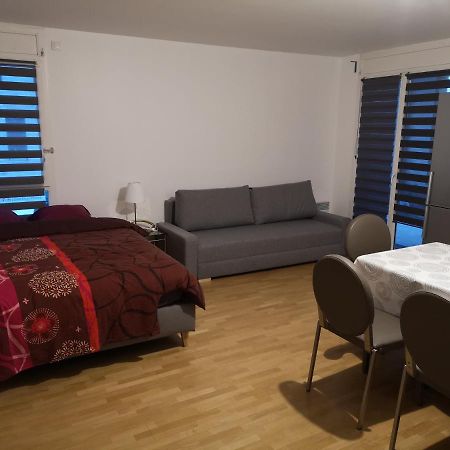 Appartement Proche De Disneyland Bussy-Saint-Georges Exteriör bild