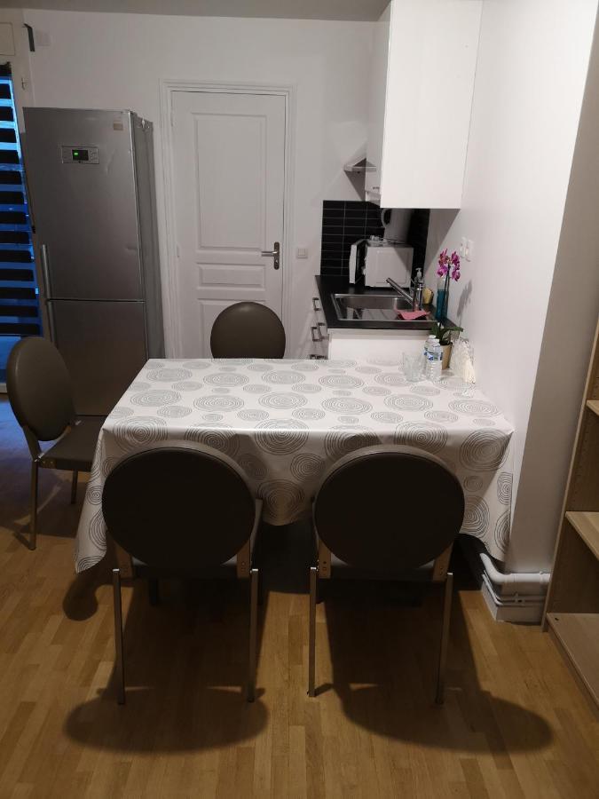 Appartement Proche De Disneyland Bussy-Saint-Georges Exteriör bild